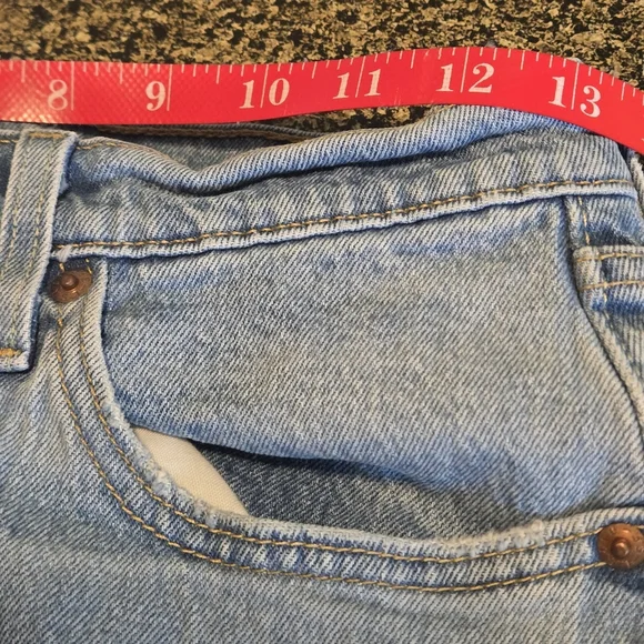 Levi’s 501 Women’s 26x30 Slim Straight Jeans Light Wash Button Fly High Rise EUC - Picture 13 of 16